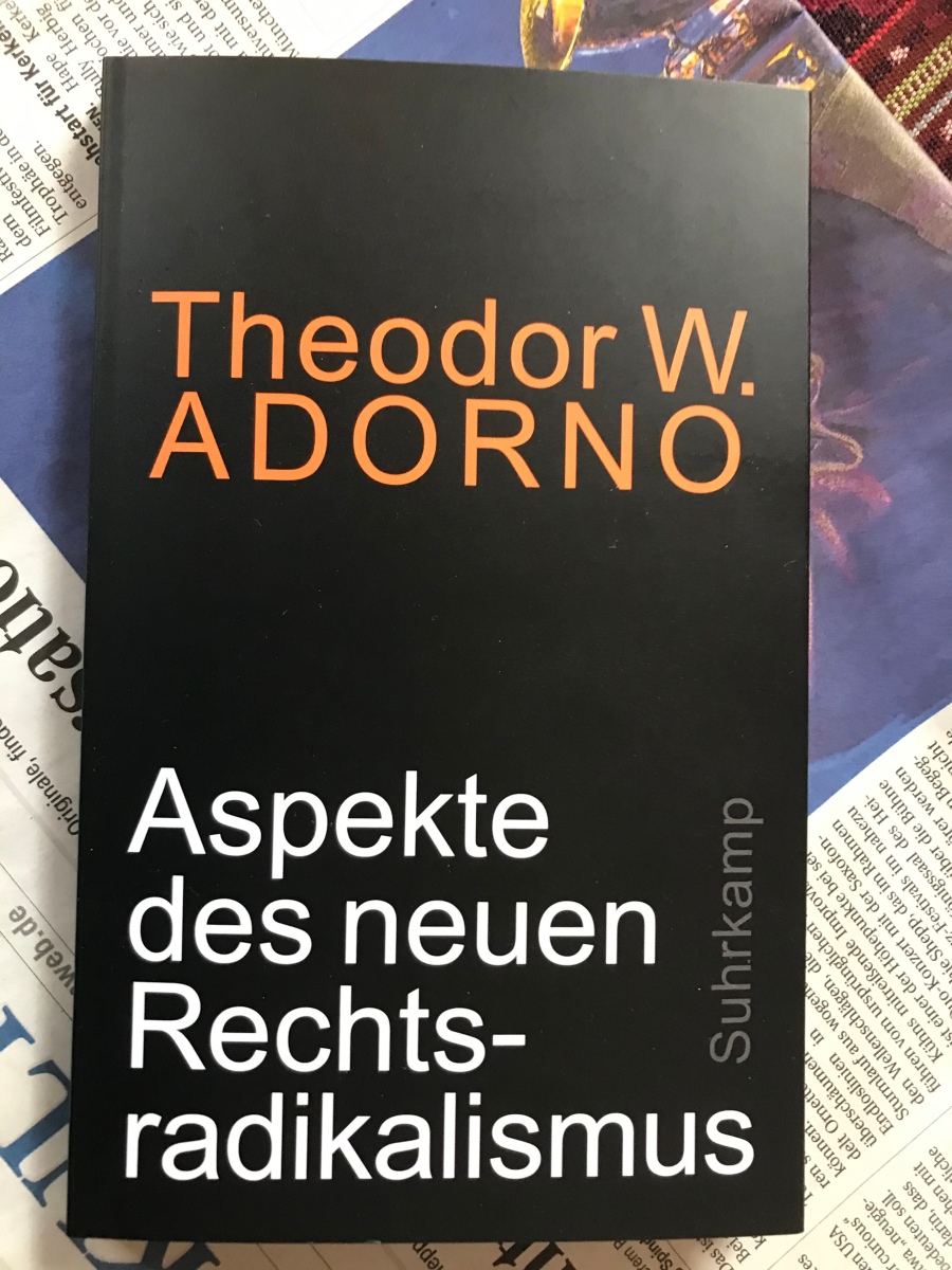 Adorno: Kapitalkonzentration, Propagandamedien und ...
